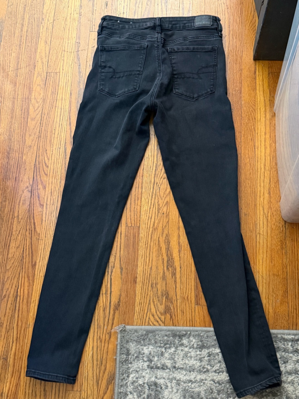 American Eagle Outfitters Women’s Black Slim Straight Jeans